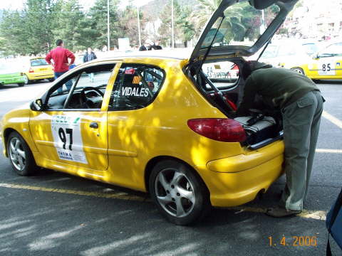 RV2006 027